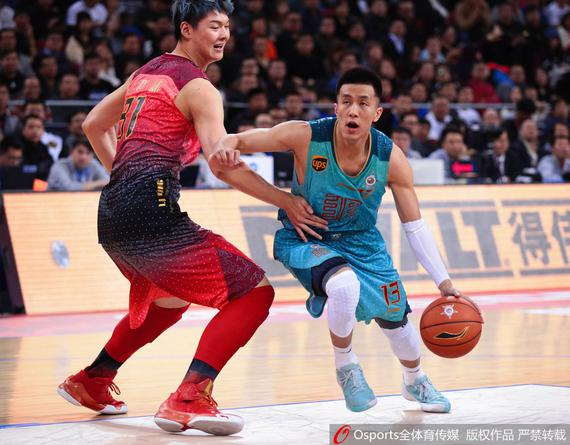 而是在严格 而是在严格