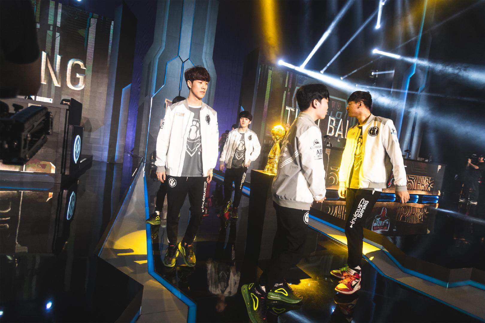 能看清他的 能看清他的